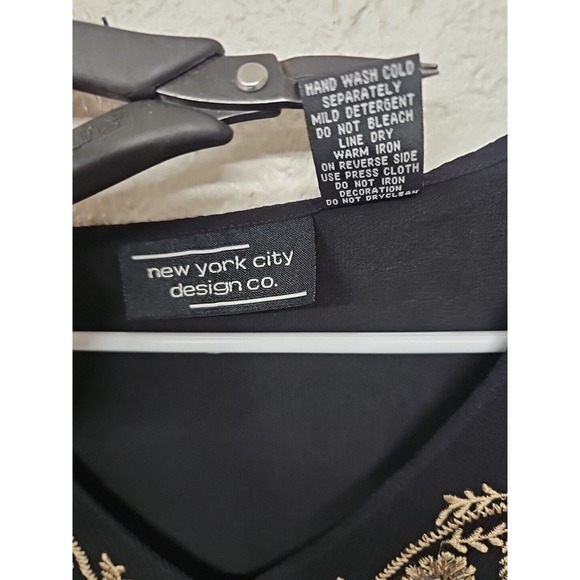 New York City Shirt Medium Embroidered Beaded Black Silk Sheer Sleeve Black Gold - Picture 4 of 8